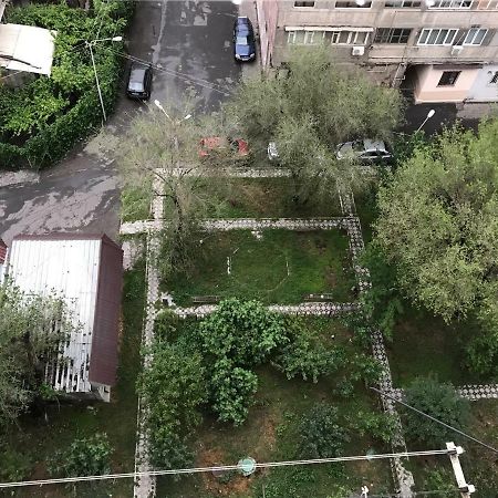 33 Martiros Saryan Street Apartamento Erevan Exterior foto