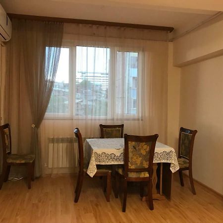 33 Martiros Saryan Street Apartamento Erevan Exterior foto