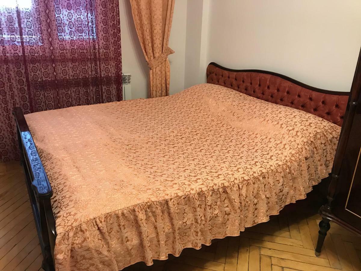 33 Martiros Saryan Street Apartamento Erevan Exterior foto