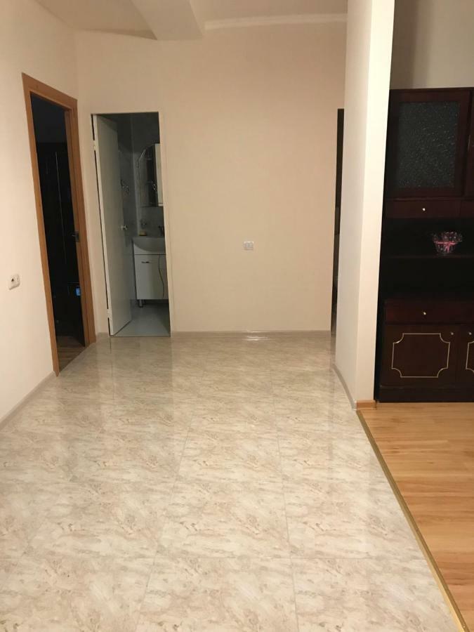 33 Martiros Saryan Street Apartamento Erevan Exterior foto