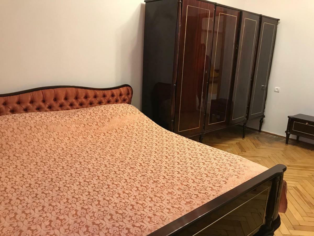 33 Martiros Saryan Street Apartamento Erevan Exterior foto